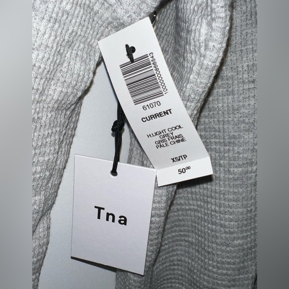 Aritzia Thermal Cowlneck - Picture 3 of 7